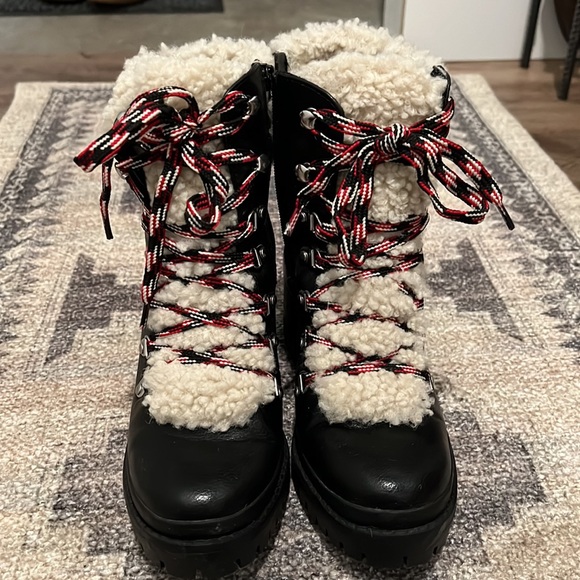 Universal Thread Lace Up Christmas Winter Boots Size 6.5 - Picture 5 of 9